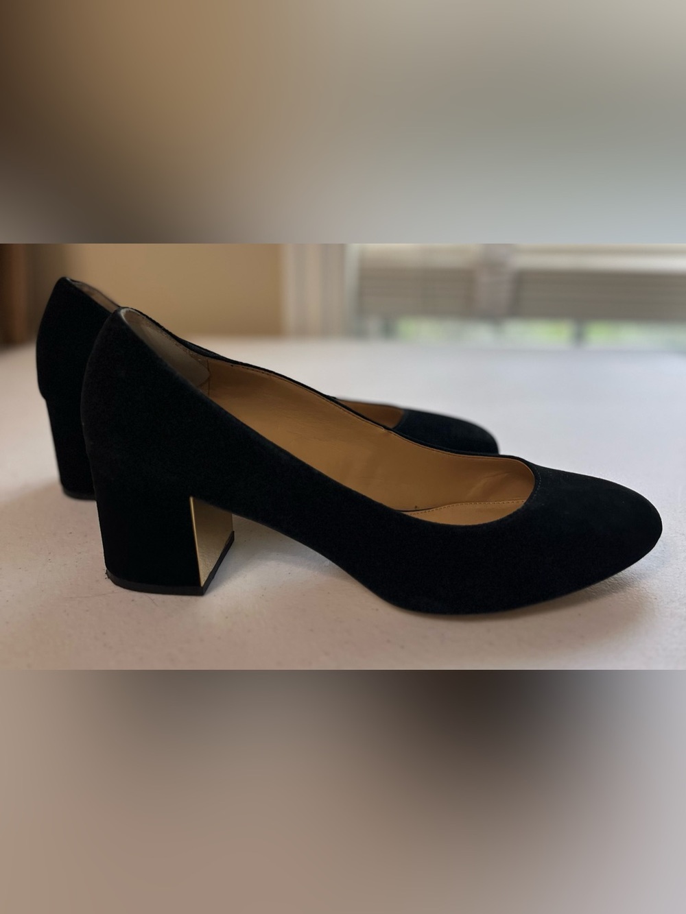 Talbots Isa Suede Pumps Black Almond Toe Gold Accent Quiet Luxury Preppy 9.5M